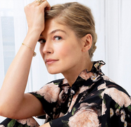 Filme în care puteți să o vedeți pe Rosamund Pike. Actrița împlinește astăzi vârsta de 44 de ani